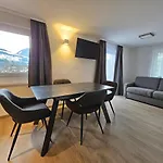 아파트 Cozy, New With 4 Beds Close To Lifts *