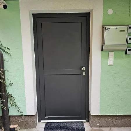 Cozy, New With 4 Beds Close To Lifts 아파트 Assachberg