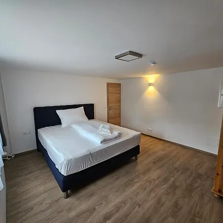 Cozy, New With 4 Beds Close To Lifts *